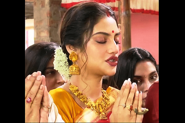 Support Pours In For TMC MP Nusrat Jahan After Muslim Cleric Slams Her For Participating In Durga Puja