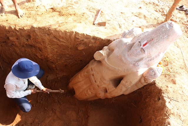 The Vishnu Sculpture. (via Twitter)