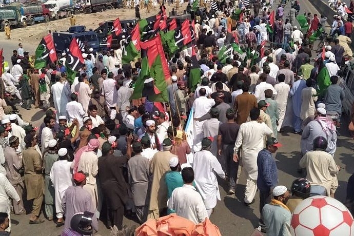 Pakistan: Azadi March Sets Out From Karachi To Islamabad As Protesters Demand PM Imran Khan’s Resignation