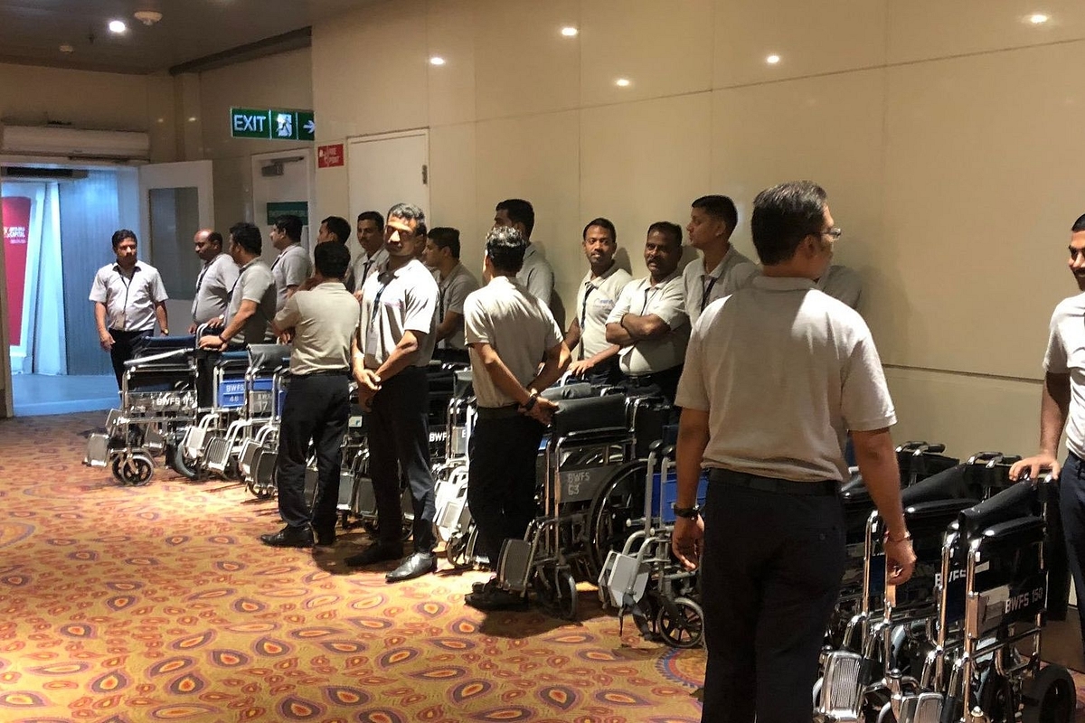 ‘Do Indian Travellers Fake The Need For Wheelchairs At Airports?’ Anand Mahindra’s Tweet Evokes Heated Debate