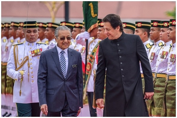 Pakistan PM Imran Khan with  Malaysian counterpart Mahathir Mohammad (Picture:Twitter)