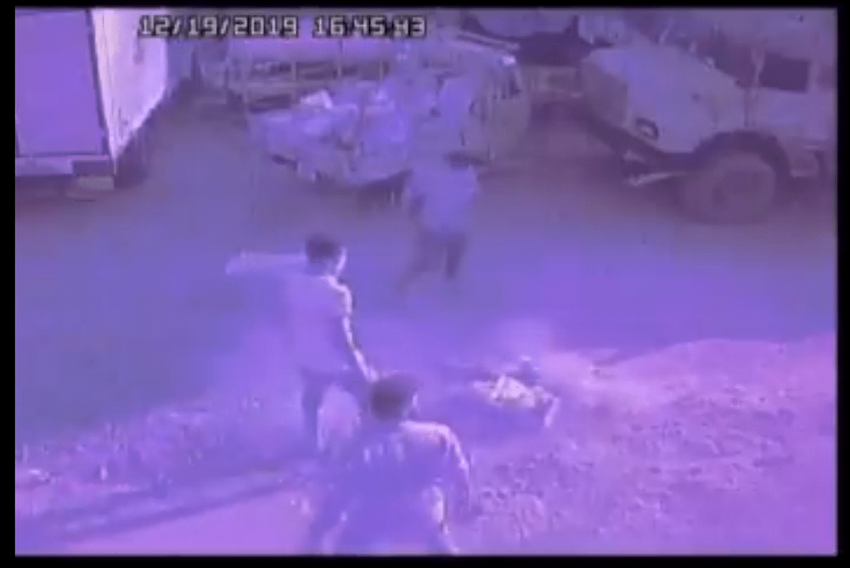Mangaluru Anti-CAA Protests: Stones Were Brought In A Lorry To Pelt At Police, Shows Video Footage