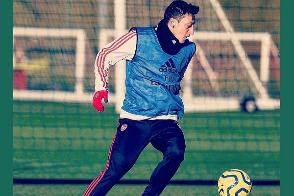 Arsenal Midfielder Mesut Ozil (image via Twitter)