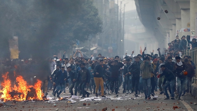 A still from the anti CAB protests turning violent in Seelampur Delhi (Source: Twitter)