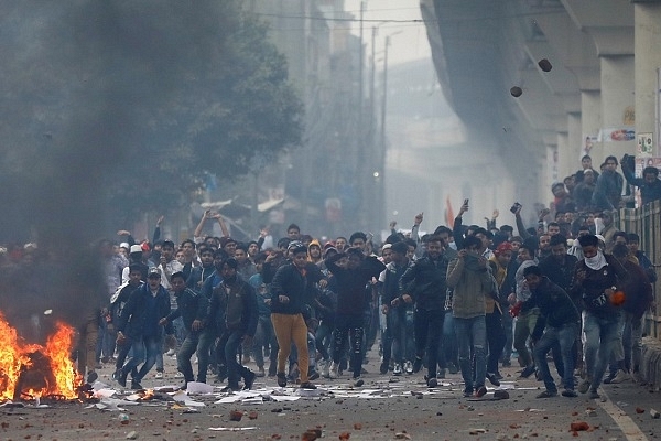 A still from the anti CAB protests turning violent in Seelampur Delhi (Representative image) (Source: Twitter)