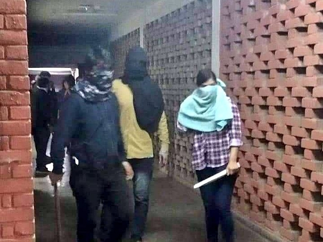 Masked vandals inside JNU campus (Twitter/@ArifulKabir8)