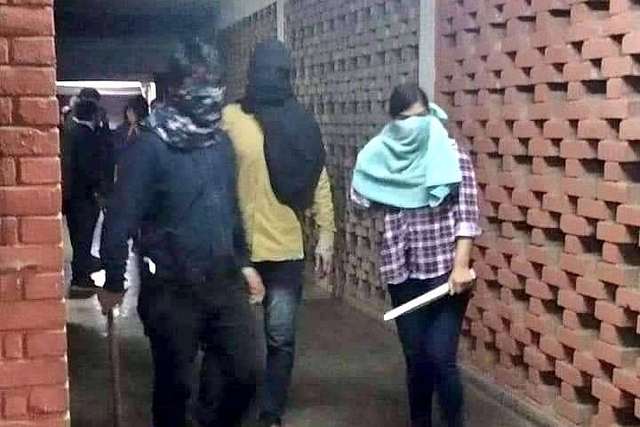 Masked vandals inside JNU campus (Twitter/@ArifulKabir8)