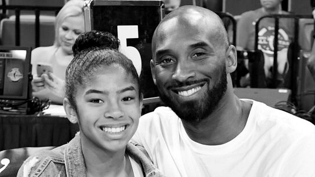 Kobe Bryant with daughter Gianna (Pic via Twitter)