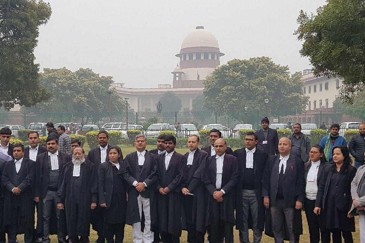 SC Advocates’ Group Sing Vande Mataram To Support CAA Day After Prasant Bhusan Led Lawyers Opposed The Law