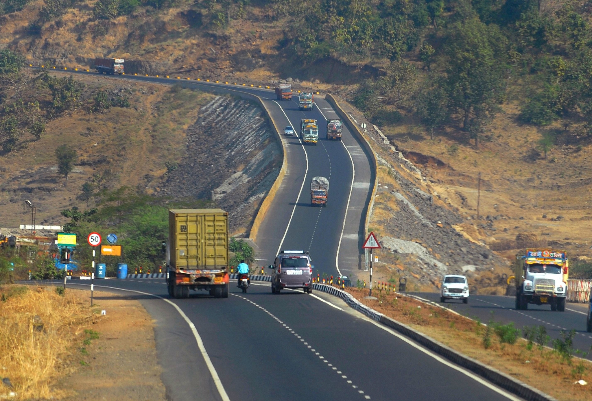 (Representative Image) Mumbai -Agra National Highway near Kasara Ghat in Maharashtra (Abhijit Bhatlekar/Mint via Getty Images)