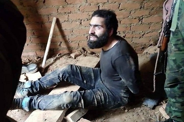 Captured Hizbul Terrorist Tanveer Ahmed (Pic via Twitter)