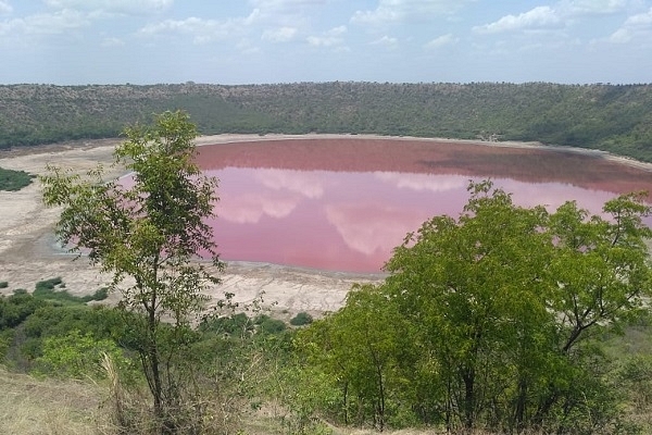 Lonar Lake (Pic via Twitter)