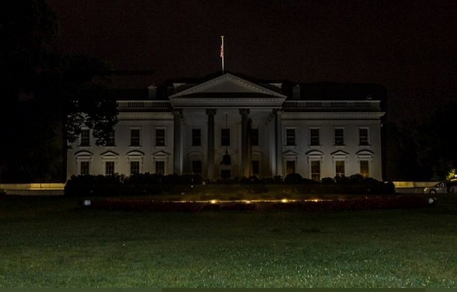 The White House after turning off the lights (Twitter/@YourAnonCentral)