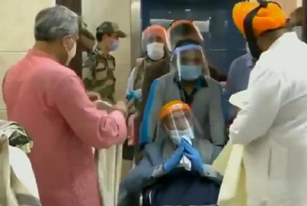 First Batch Of 11 Afghan Sikhs, Including One Abducted From Gurudwara Last Month, Arrive In India