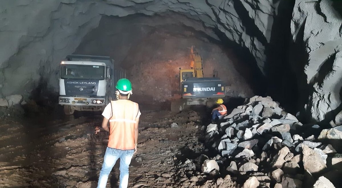 India Builds World’s First-Ever Electrified Rail Tunnel Capable Of Running Double Stack Container Trains