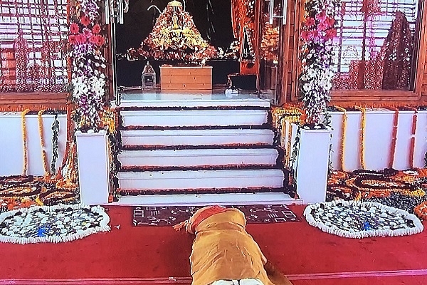 PM Modi doing Shashtang Namaskar before Ram Lala