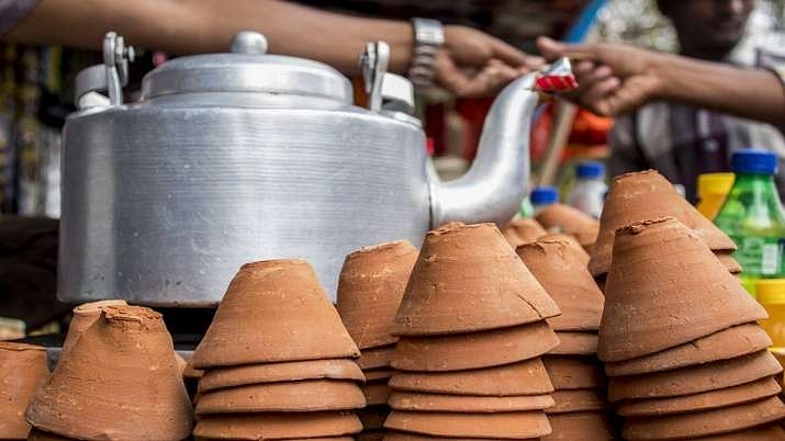 Indian Railways Brings Back Traditional Kulhads, To Now Be Exclusively Used To Serve Tea Across Stations