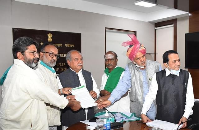 Agriculture Minister Meets Farmer Representatives From 17 States, Moots Setting Up A Panel To Hear All Views