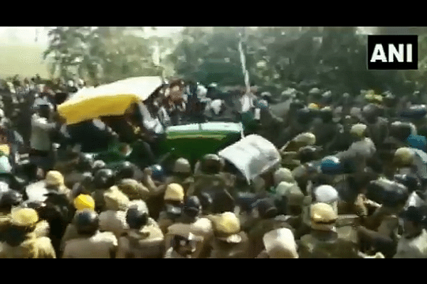 Uttarakhand: Farm Law Protesters Run Over Police Barricade On A Tractor As Cops Barely Escape Being Crushed