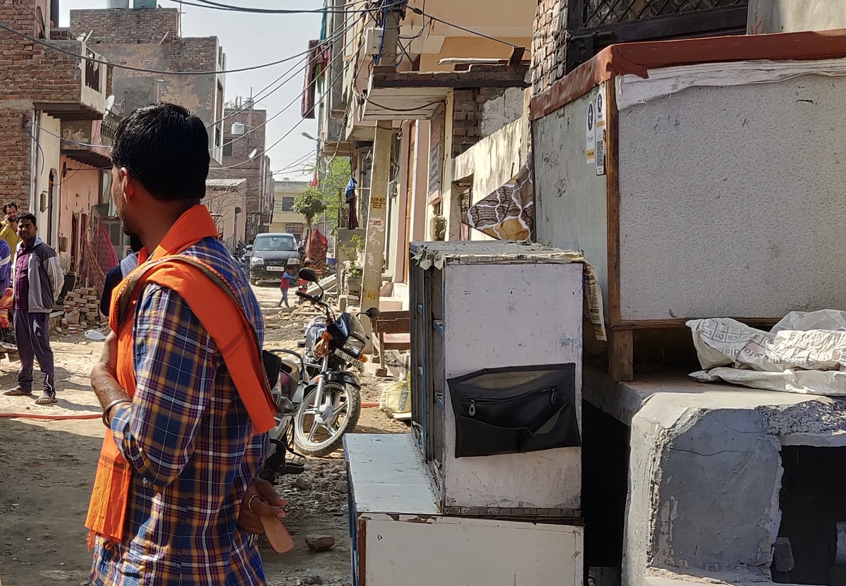 An Encounter With A ‘Hindu Activist’ Who Goes Door To Door Warning Families Against ‘Love Jihad’