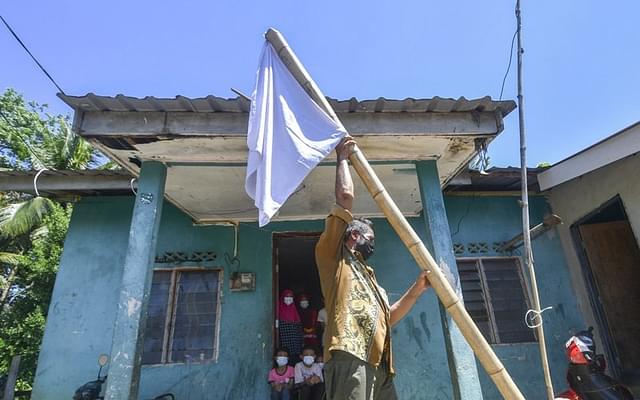 #benderaputih: Desperate Malaysians Wave White Flags To Signal Hunger And Other Distress During Lockdown
