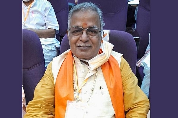 Dr Rabindra Narain Singh, A Padma Shri Awardee And Renowned Orthopaedic Surgeon From Bihar, Is The New President Of VHP