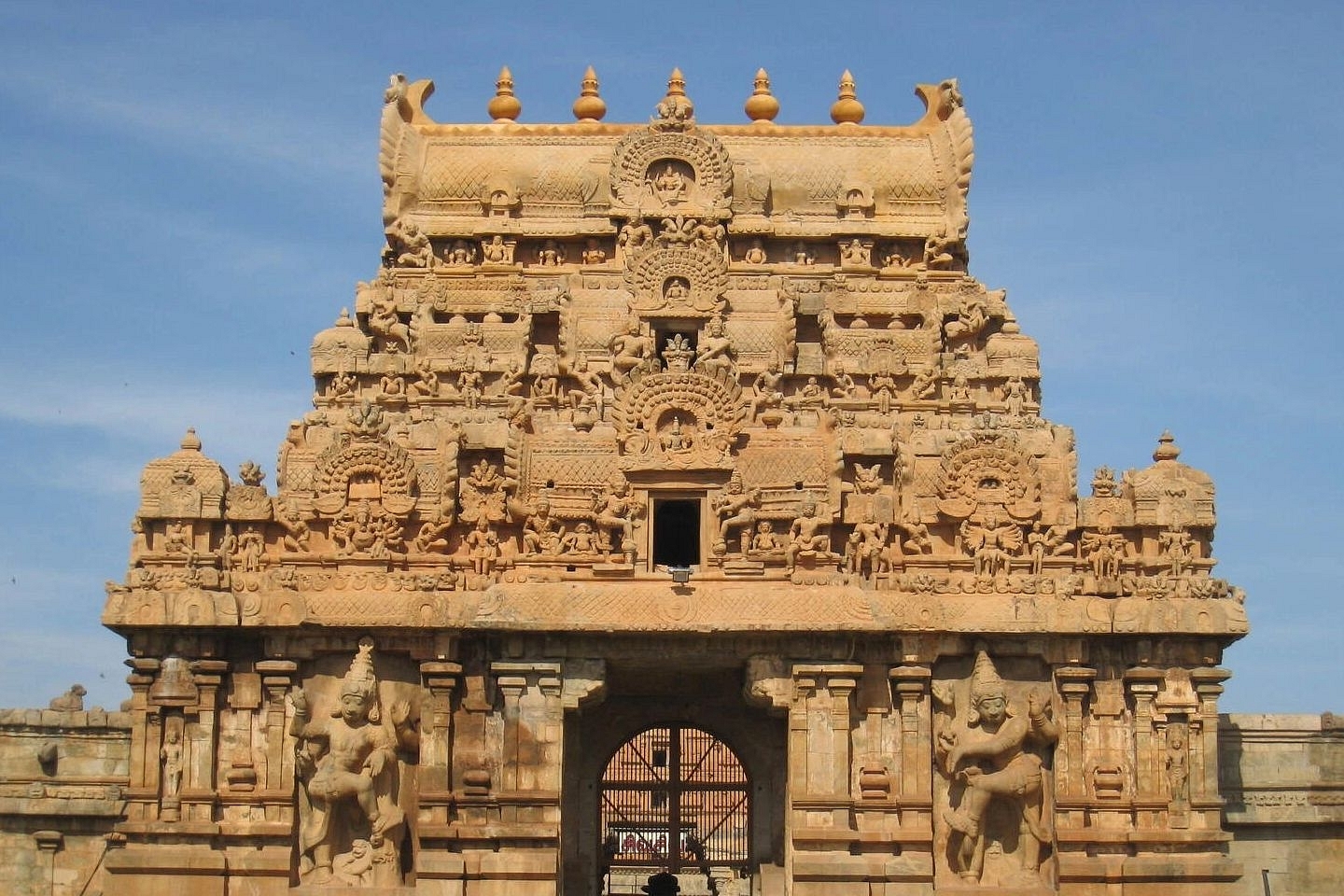 Brihadeeswarar Temple In Thanjavurtamil Naduindia Tourism Historical Stone  Photo Background And Picture For Free Download - Pngtree