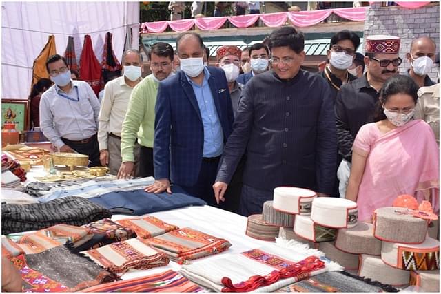 Make In India, For The World: Centre Takes Steps To Create A Better Platform For Handloom, Handicraft Exports