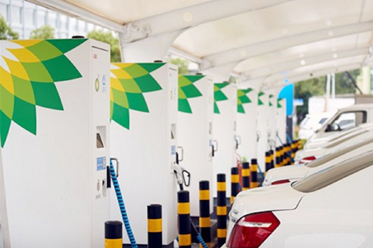 Reliance - BP Aims To Be India’s Leading EV Infra Player, Launches First Jio-BP Mobility Station At Navi Mumbai