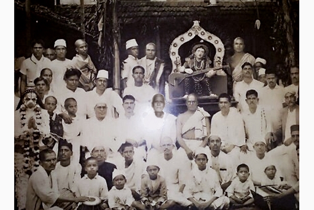 Sharada Mahotsav in 1930-40s (PC: Dr Mohan Pai)