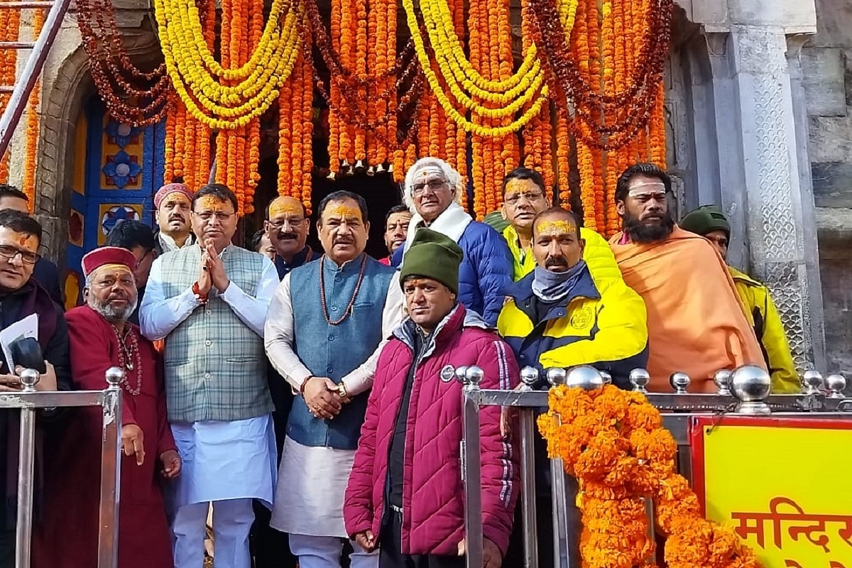 Ahead Of PM Modi's Visit, Uttarakhand CM Dhami Visits Kedarnath To Pacify Protesting Priests