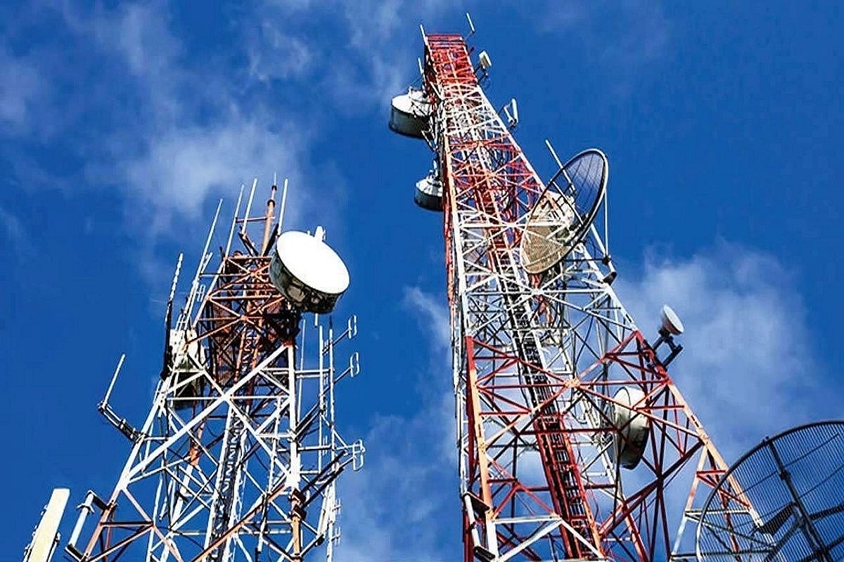 Ahead Of 5G Launch, Government Aims To Install 8 Lakh Mobile Towers To Boost Telecom Infrastructure 

