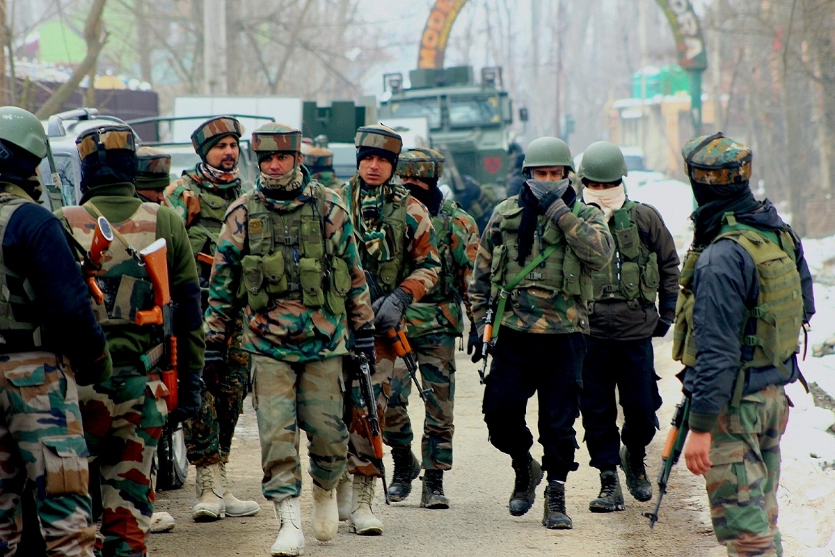 Army Colonel, Major And A J&K Police Officer Among Three Dead In A Counter Terror Operation In Jammu And Kashmir's Anantnag