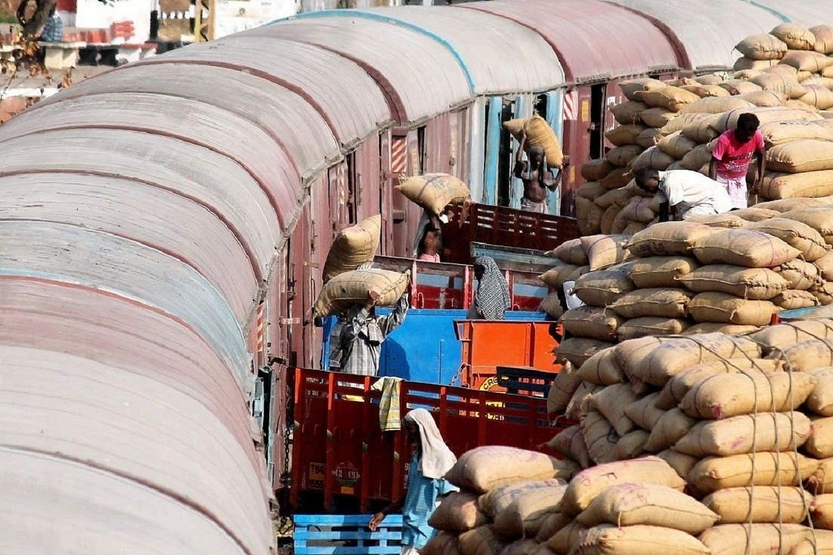 Indian Railways Sets A Target Of 5 MT Loading Per Day To Achieve An All Time High Freight Growth 