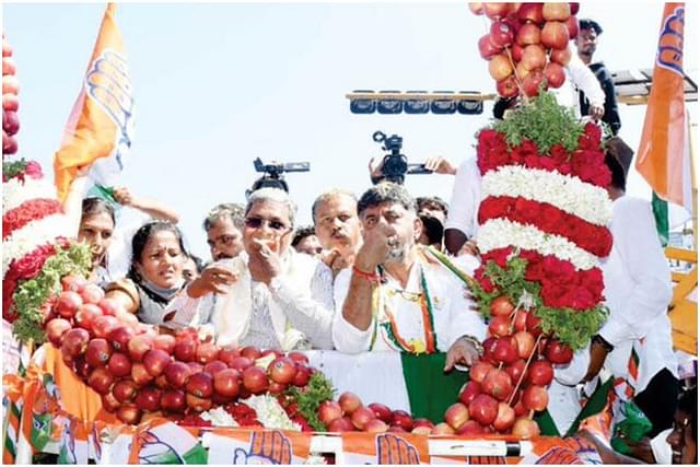 Congress Rally For Mekedatu Begins With Gusto, Throwing Covid Concerns To The Wind; Soon, Bigwigs Start Petering Out