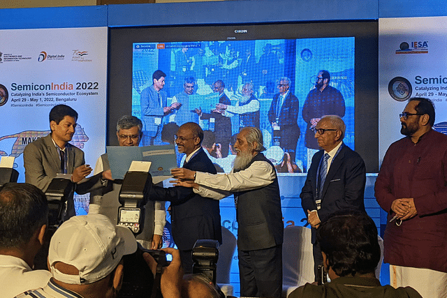MoU inked at SemiconIndia 2022