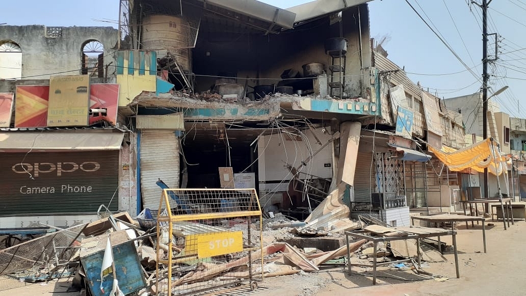 Shops near Taalab Square