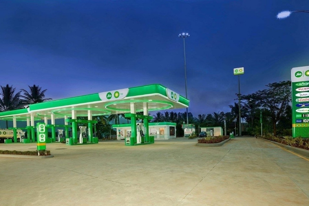 TVS Motor Joins Hands With Jio-bp To Build Charging Infra For Electric Two-Wheelers And Three-Wheelers