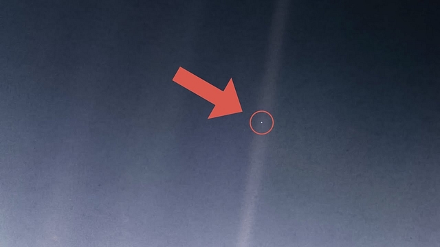 The pale blue dot of Voyager 1 space probe (NASA)