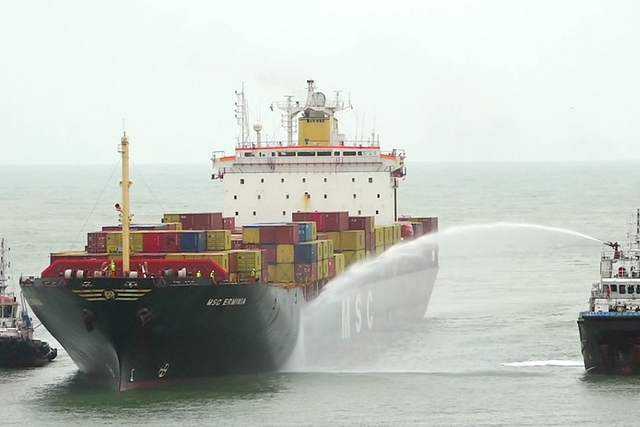 MSC Erminia being greeted traditional water cannons (Twitter)