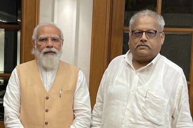 PM Modi with Rakesh Jhunjhunwala (File Photo)