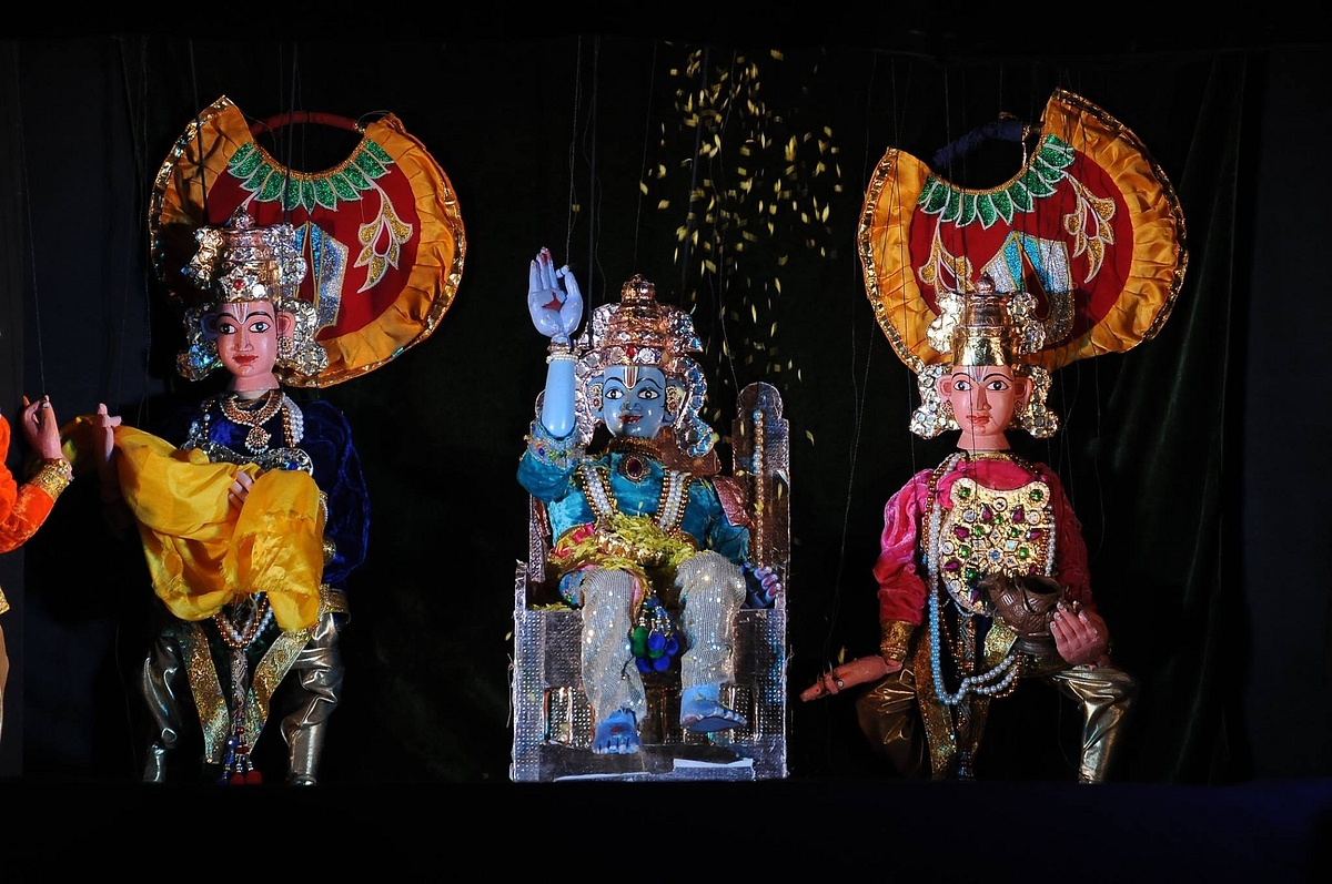 Puppets at  Dhaatu