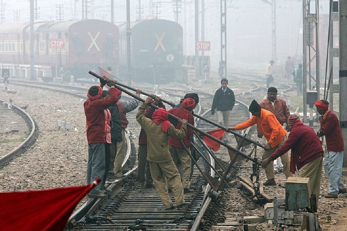 Indian Railways: Rail Fracture Is The Main Cause Of Train Derailments