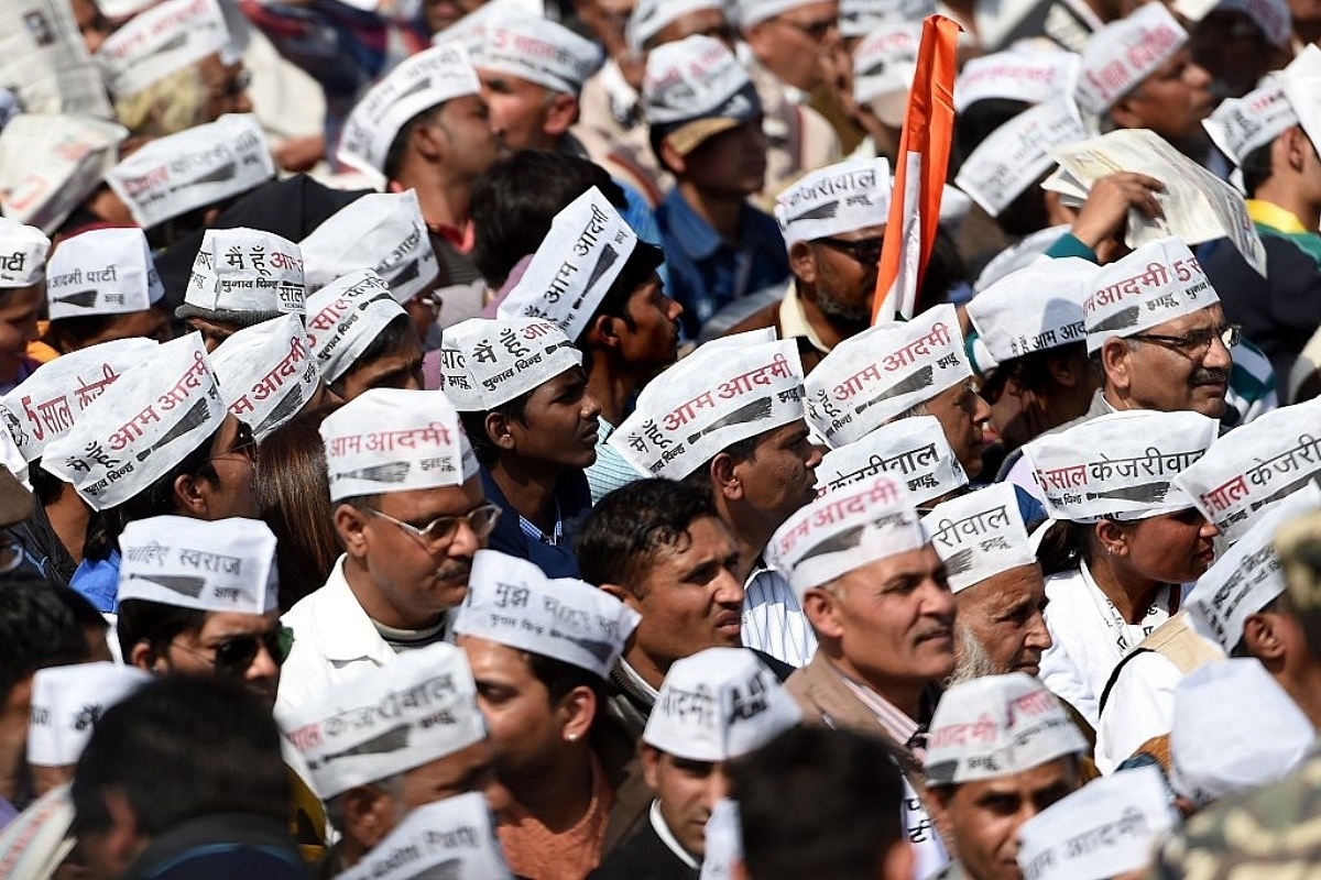 'Cash For Ticket' Sting: AAP Workers Rise Up Against Party Leadership   