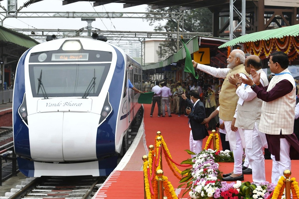 Karnataka: PM Modi Flags Off Southern India's First Vande Bharat Express And 'Bharat Gaurav Kashi Darshan' Train 