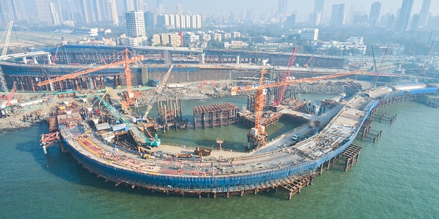 An interchange of coastal road under construction (@AshwiniBhide/Twitter)