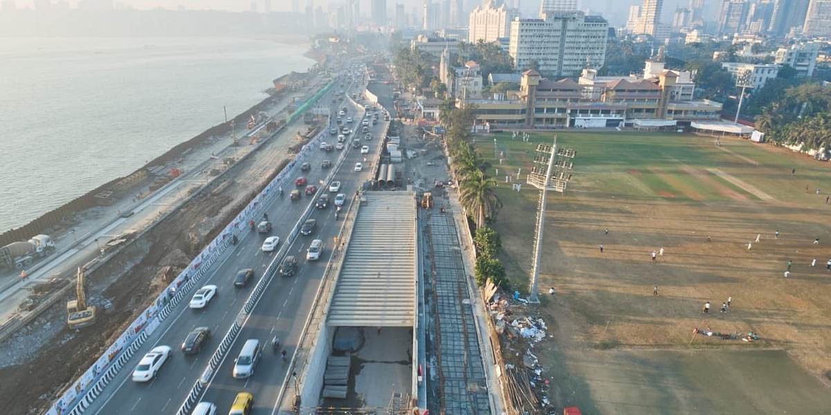 Mumbai's coastal road under construction amid city's busy roads (@AshwiniBhide/Twitter)
