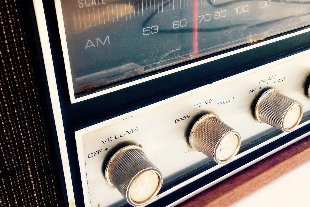 Not So Outdated As You Think: Why The Economic Survey 2023 Paid A Tribute To The Humble Radio