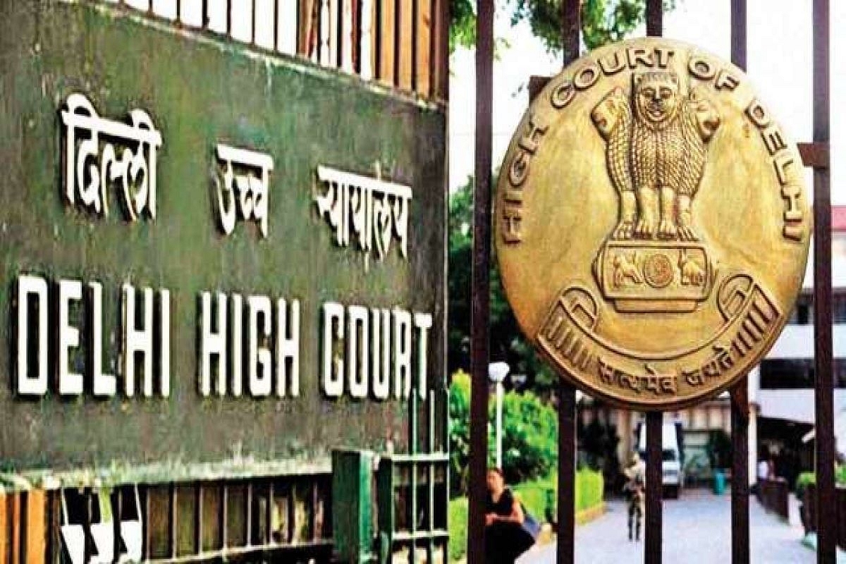 Delhi High Court Directs Centre To Clarify Suspension Of A Private Firm Accused In AgustaWestland VVIP Chopper Scam 