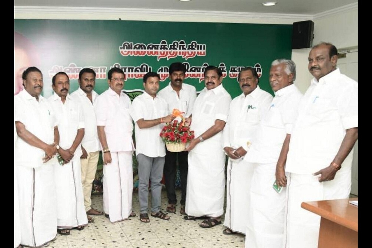 Tamil Nadu: Jolt To OPS Camp As Its Erode East Bypoll Candidate Senthil Murugan Joins EPS Faction Of AIADMK In Chennai